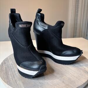 Ruthie Davis Lynx Black Mesh Leather Wedge Sneakers Women’s 40 US Size 10 Italy